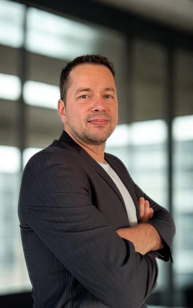 Carlos Roberto, Co-fundador do SAAM